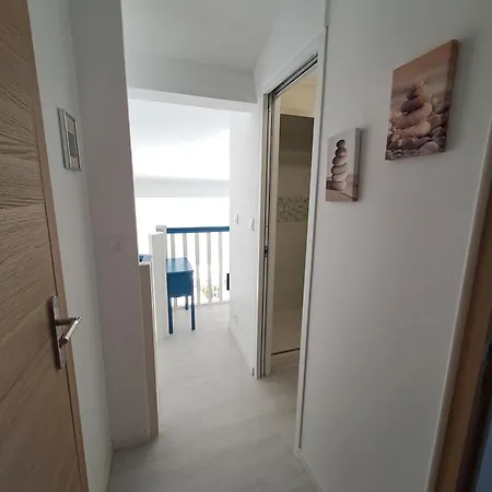 Duplex Front De Avec Terrasse Privee Apartamento Gruissan